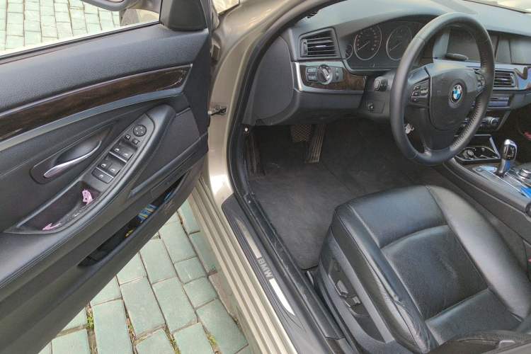 Used BMW 5 Series 2011 523Li Luxury Model Driver Seat