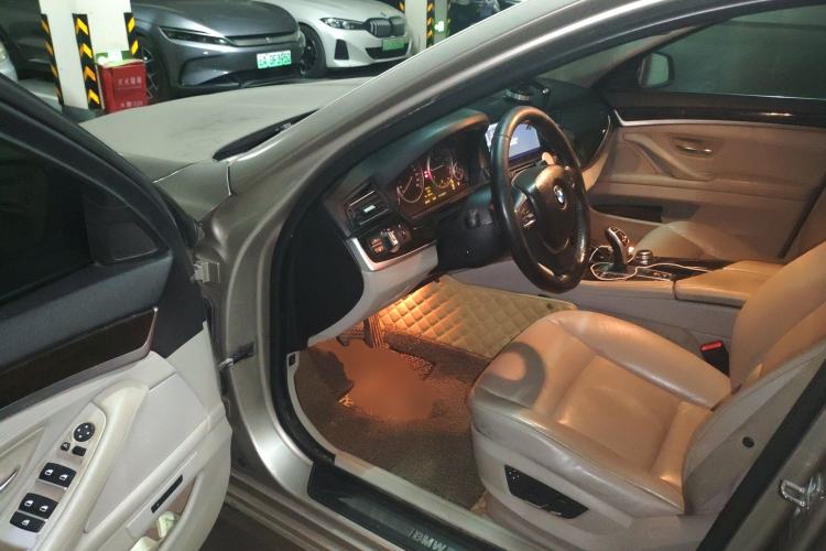 Used BMW 5 Series 2011 535i Sport Edition Driver Seat