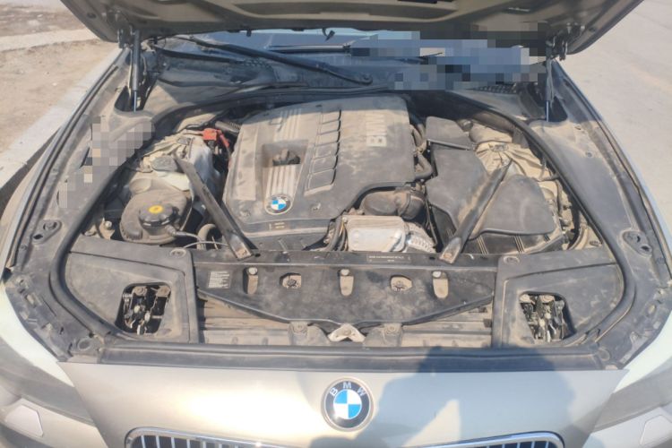 Used BMW 5 Series 2011 523Li Luxury Model Engine Bay