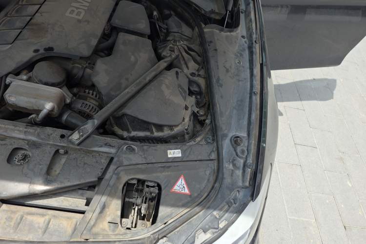 Used BMW 5 Series 2011 523Li Luxury Model Engine Bay Left