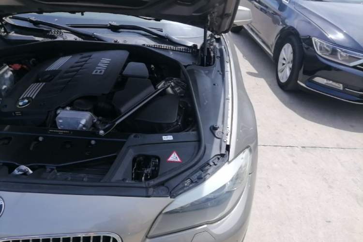 Used BMW 5 Series 2011 523Li Leading Model Engine Bay Left