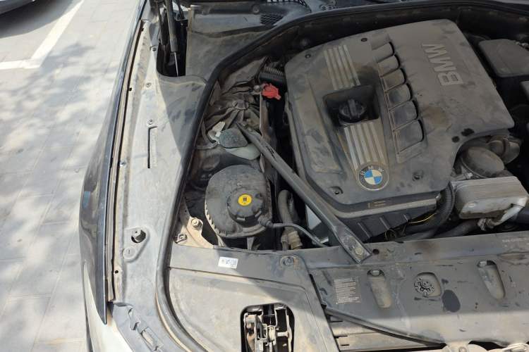 Used BMW 5 Series 2011 523Li Luxury Model Engine Bay Right
