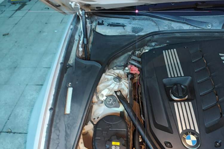 Used BMW 5 Series 2011 523Li Luxury Model Engine Bay Right