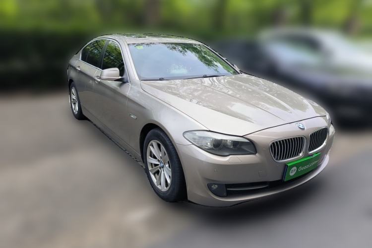 Used BMW 5 Series 2011 523i Leading Model Front Right 45 Deg
