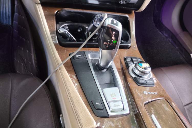 Used BMW 5 Series 2011 528Li Leading Model Gear Lever