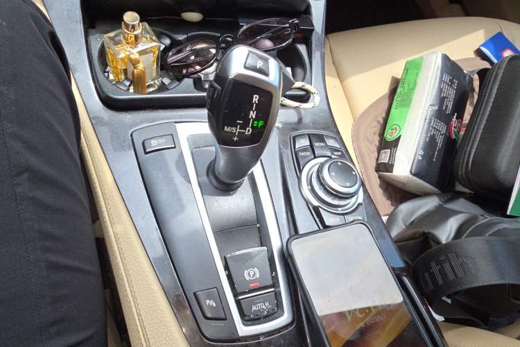 Used BMW 5 Series 2011 523Li Luxury Model Gear Lever