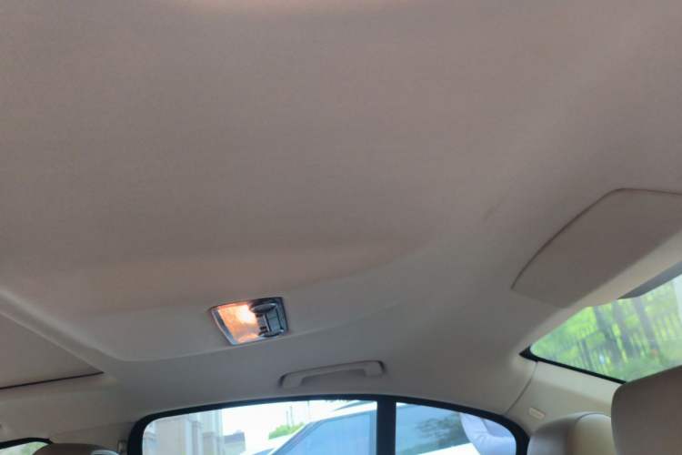 Used BMW 5 Series 2011 523i Leading Model Headliner