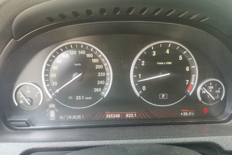 Used BMW 5 Series 2011 535i Luxury Sport Edition Instrument Cluster