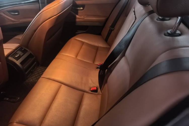 Used BMW 5 Series 2011 535i Sport Edition Interior 1