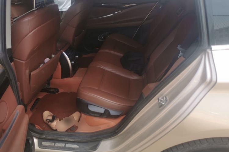 Used BMW 5 Series 2011 535i Luxury Sport Edition Left Rear Seat