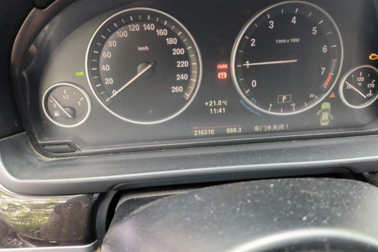 Used BMW 5 Series 2011 523i Leading Model Odometer Close Up