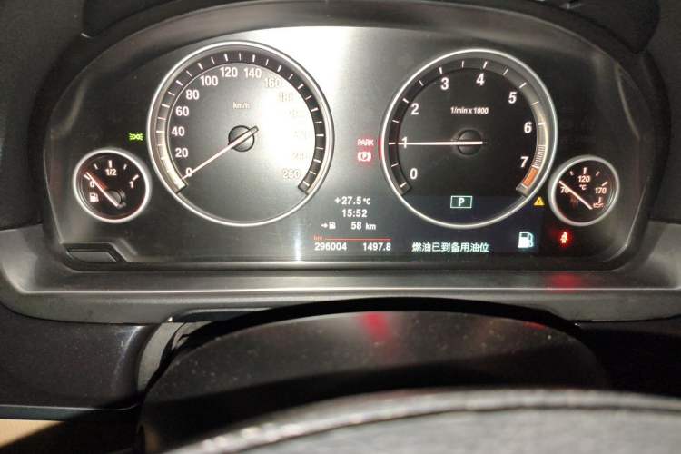 Used BMW 5 Series 2011 523Li Leading Model Odometer Close Up