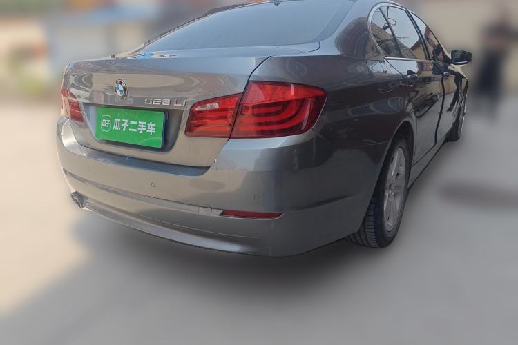 Used BMW 5 Series 2011 528Li Leading Model Rear Right 45 Deg