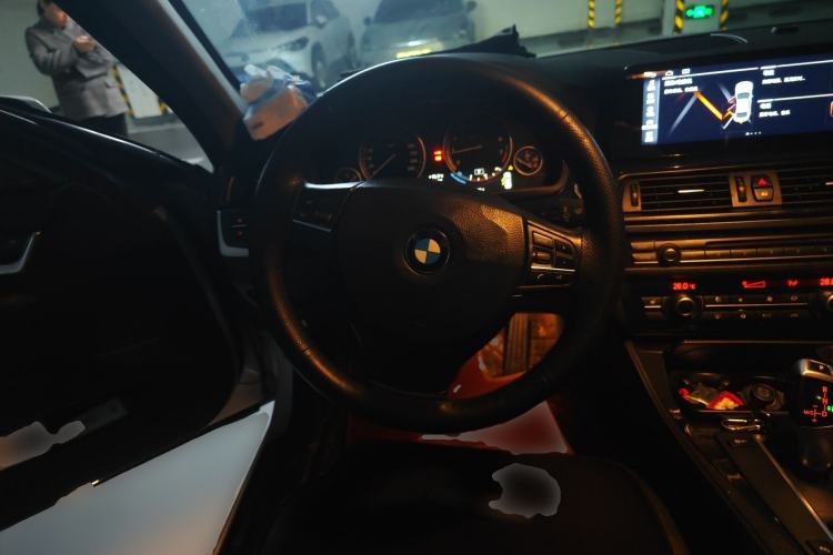 Used BMW 5 Series 2011 523Li Leading Model Steering Wheel