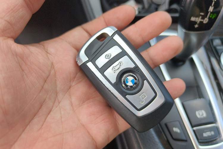 Used BMW 5 Series 2011 523Li Luxury Model Vehicle Key