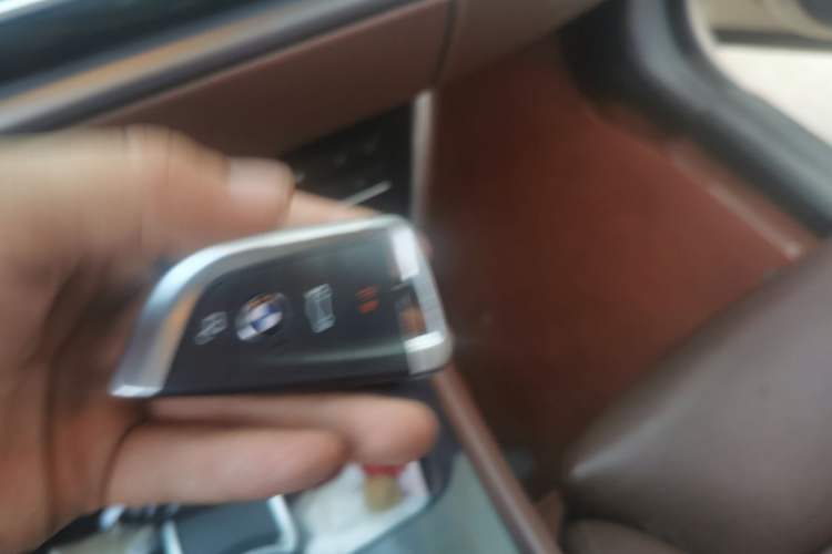 Used BMW 5 Series 2011 535i Luxury Sport Edition Vehicle Key