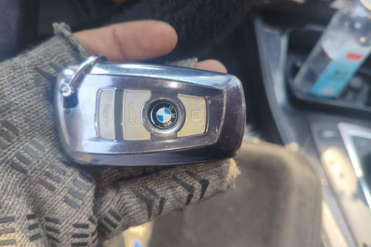 Used BMW 5 Series 2011 523Li Luxury Model Vehicle Key
