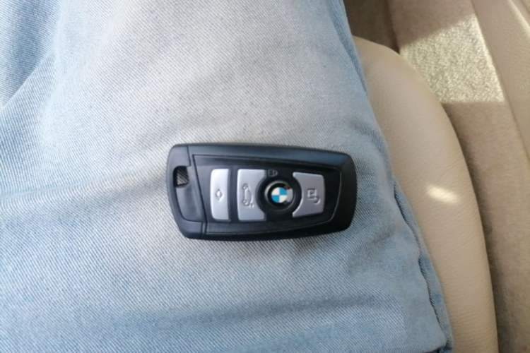 Used BMW 5 Series 2011 523Li Leading Model Vehicle Key