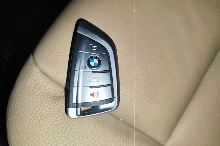 Used BMW 5 Series 2011 523Li Luxury Model Vehicle Key