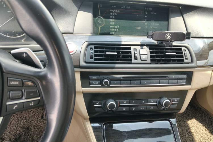 Used BMW 5 Series 2011 535Li Luxury Model Audio And AC Panel