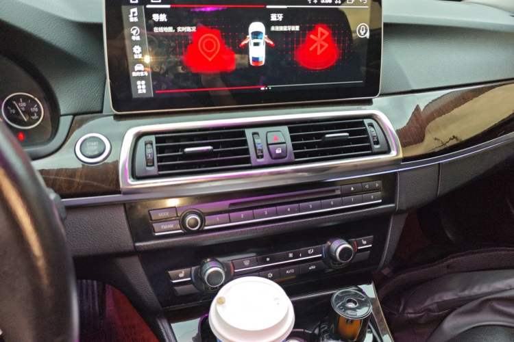 Used BMW 5 Series 2011 523Li Luxury Model Audio And AC Panel