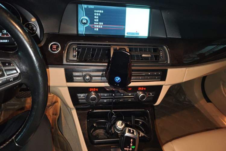 Used BMW 5 Series 2011 523Li Luxury Model Audio And AC Panel