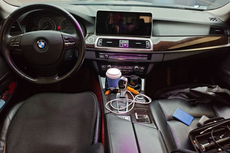 Used BMW 5 Series 2011 523Li Luxury Model Center Console
