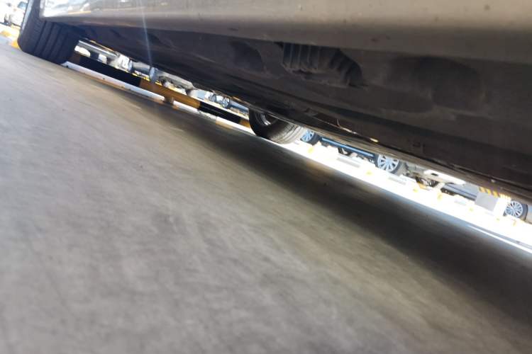 Used BMW 5 Series 2011 523Li Luxury Model Chassis Front Right