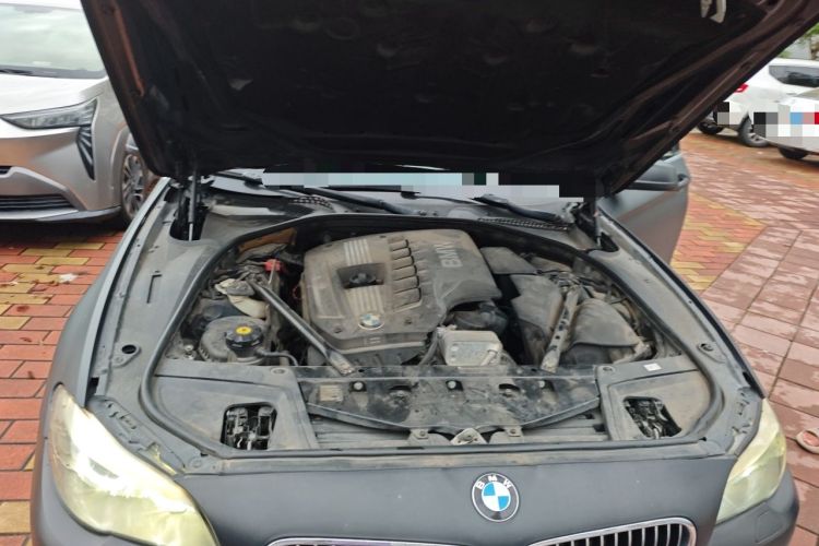 Used BMW 5 Series 2011 523Li Luxury Model Engine Bay