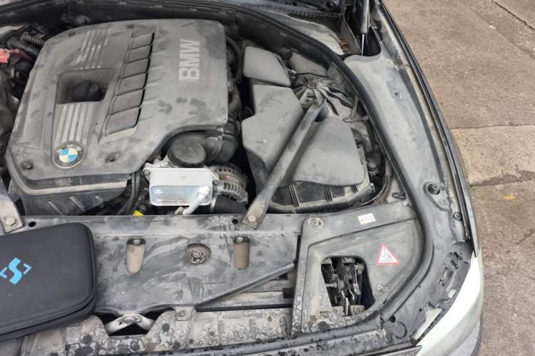 Used BMW 5 Series 2011 523Li Luxury Model Engine Bay Left