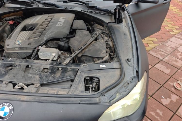 Used BMW 5 Series 2011 523Li Luxury Model Engine Bay Left