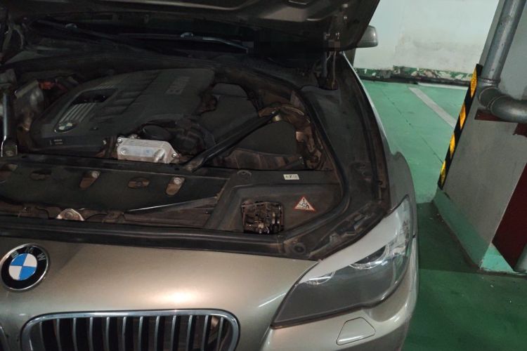 Used BMW 5 Series 2011 523Li Luxury Model Engine Bay Left