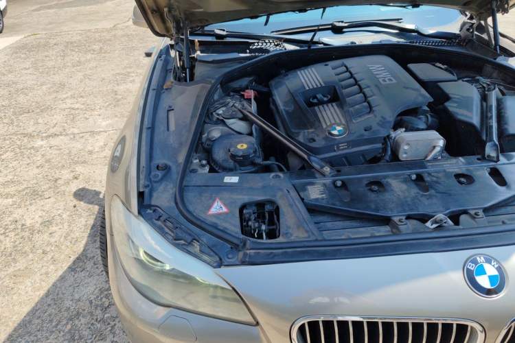 Used BMW 5 Series 2011 523Li Luxury Model Engine Bay Right