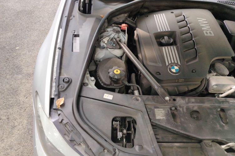 Used BMW 5 Series 2011 528Li Luxury Model Engine Bay Right