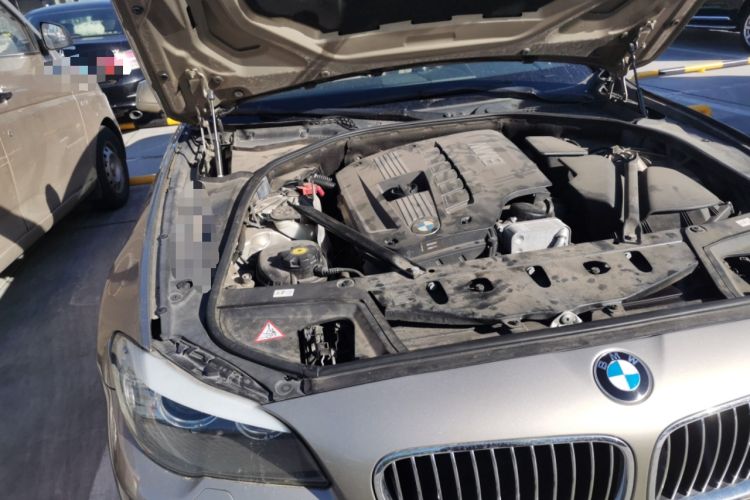 Used BMW 5 Series 2011 523Li Luxury Model Engine Bay Right