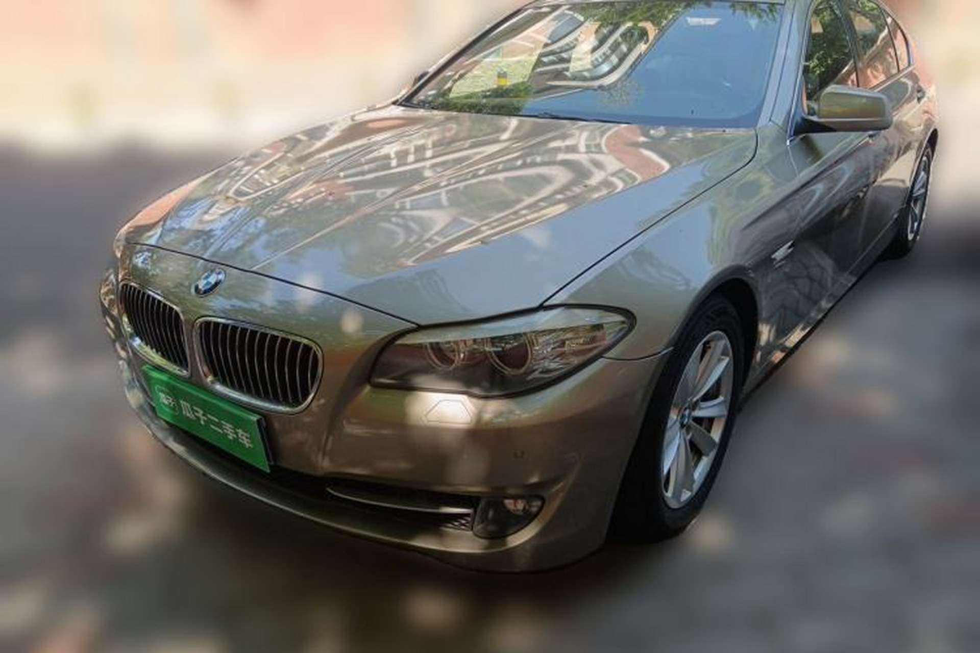 Used BMW 5 Series 2011 520Li Elegant Model Front Left 45 Deg