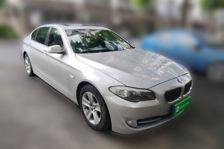 Used BMW 5 Series 2011 528Li Luxury Model Front Right 45 Deg