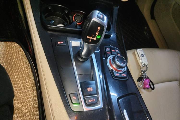 Used BMW 5 Series 2011 523Li Leading Model Gear Lever