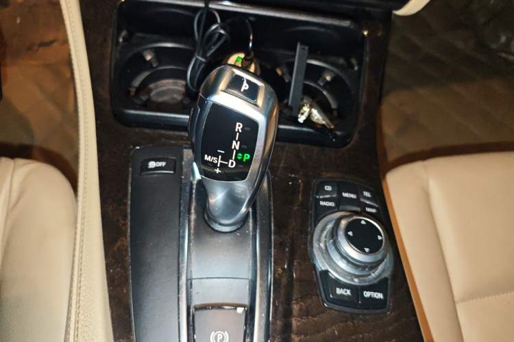 Used BMW 5 Series 2011 523Li Luxury Model Gear Lever