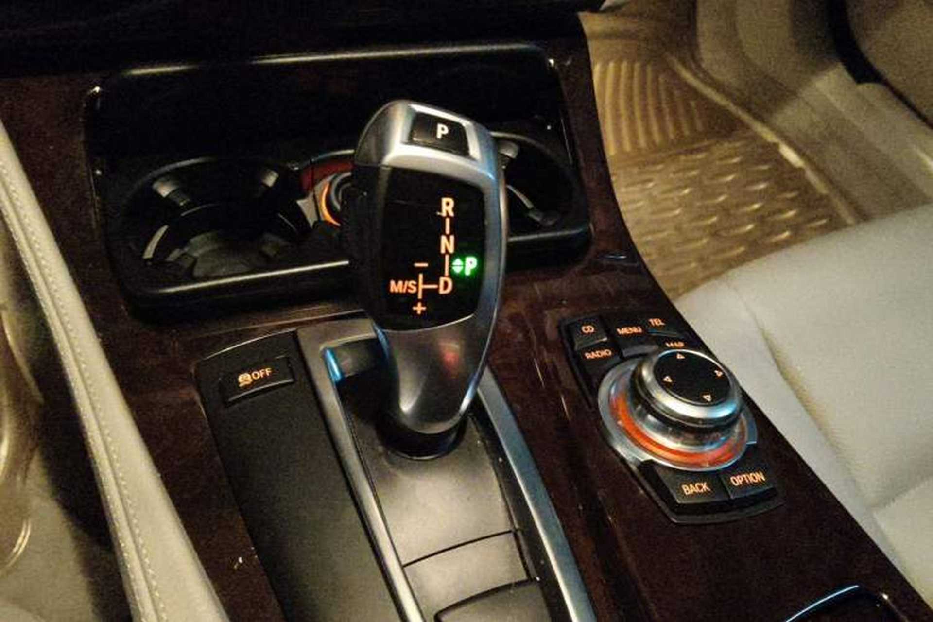 Used BMW 5 Series 2011 523Li Leading Model Gear Lever