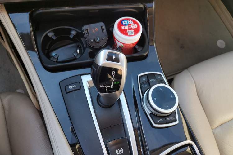 Used BMW 5 Series 2011 523Li Luxury Model Gear Lever