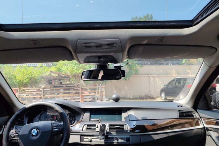 Used BMW 5 Series 2011 523Li Luxury Model Headliner