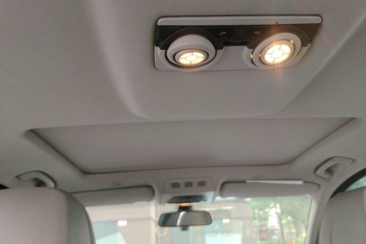 Used BMW 5 Series 2011 528Li Luxury Model Headliner