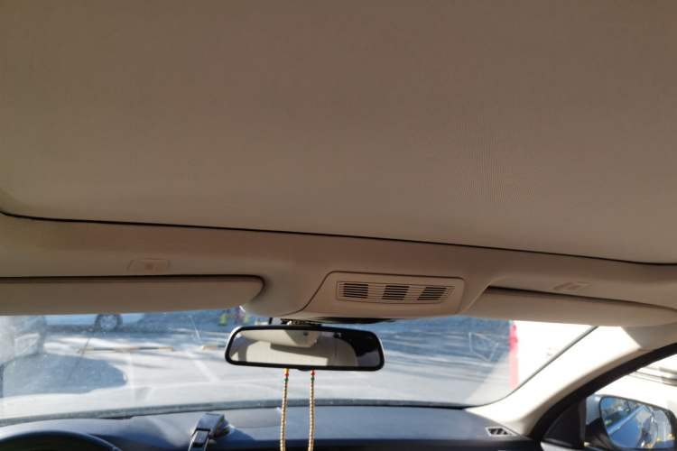 Used BMW 5 Series 2011 523Li Luxury Model Headliner