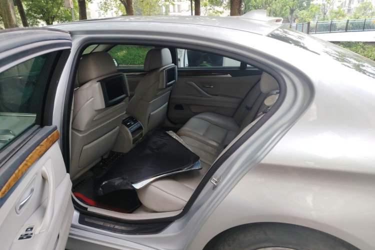 Used BMW 5 Series 2011 528Li Luxury Model Left Rear Seat