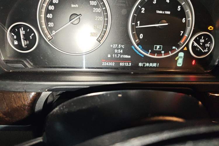 Used BMW 5 Series 2011 523Li Luxury Model Odometer Close Up