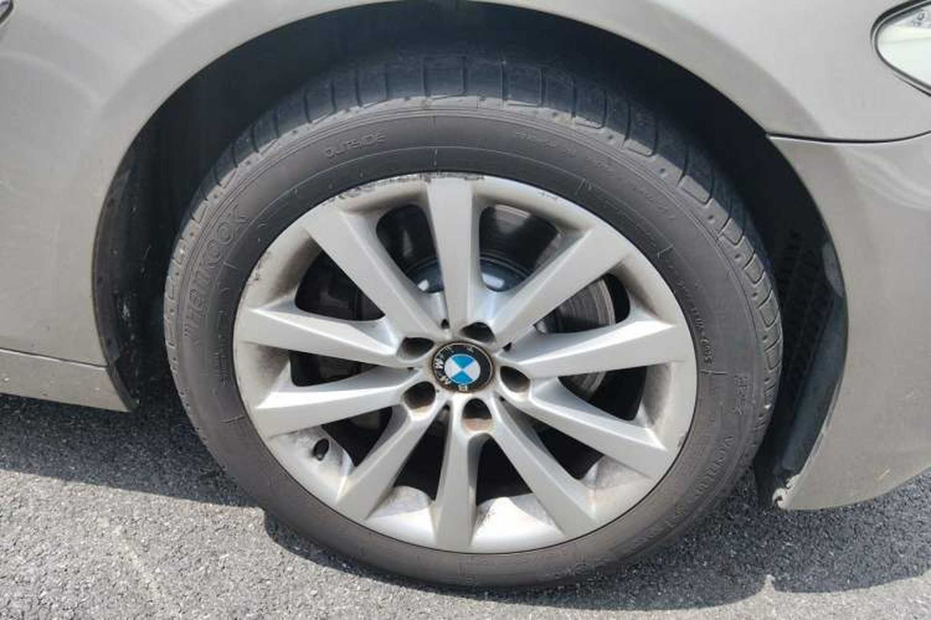 Used BMW 5 Series 2011 535Li Luxury Model Right Front Wheel Hub
