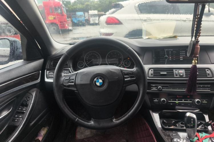 Used BMW 5 Series 2011 523Li Luxury Model Steering Wheel