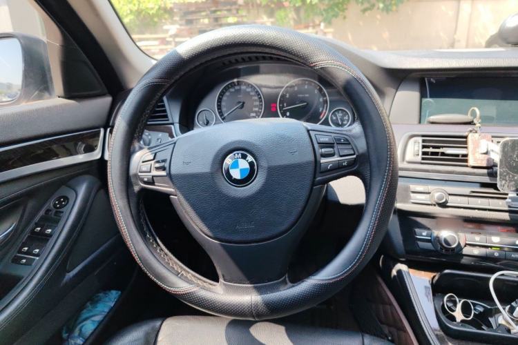 Used BMW 5 Series 2011 523Li Luxury Model Steering Wheel