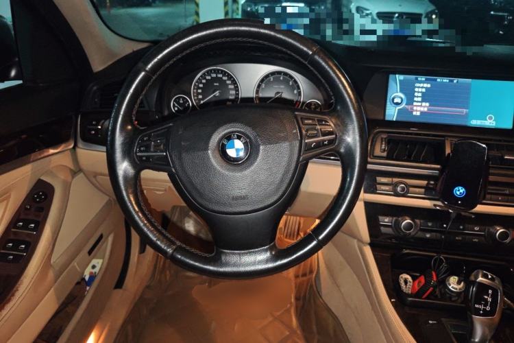 Used BMW 5 Series 2011 523Li Luxury Model Steering Wheel